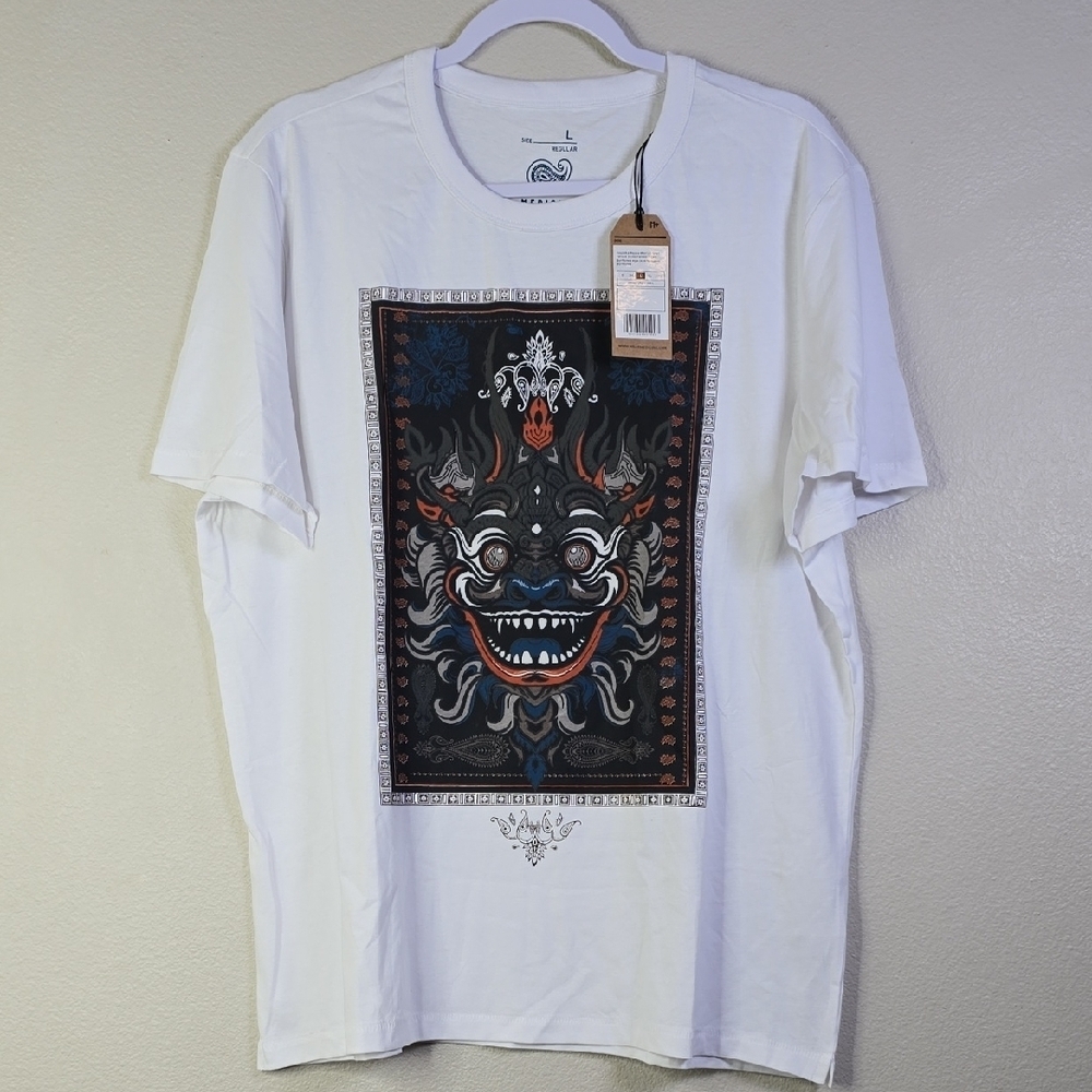 Medicine White Graphic T-Shirt Size large NwT.